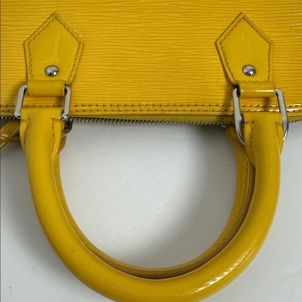 💯Authentic Louis Vuitton Alma Epi Leather – Yellow🍀